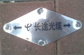 ֳ;±־